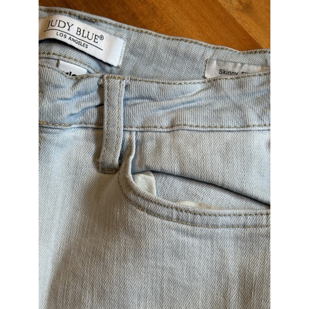 Judy Blue Jeans Size 11/30 Women Blue Skinny Fit Capri Light Wash Denim JB88240 - Picture 3 of 7